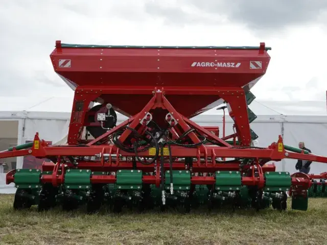 Сеялка зерновая пневматическая AgroMASZ AQUILA 