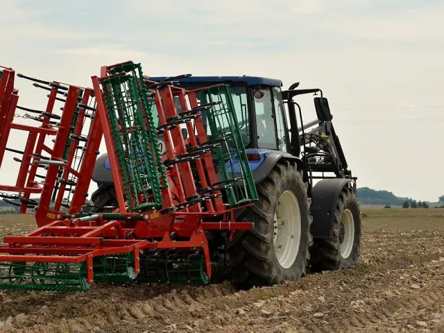 Культиватор предпосевной AU AgroMASZ