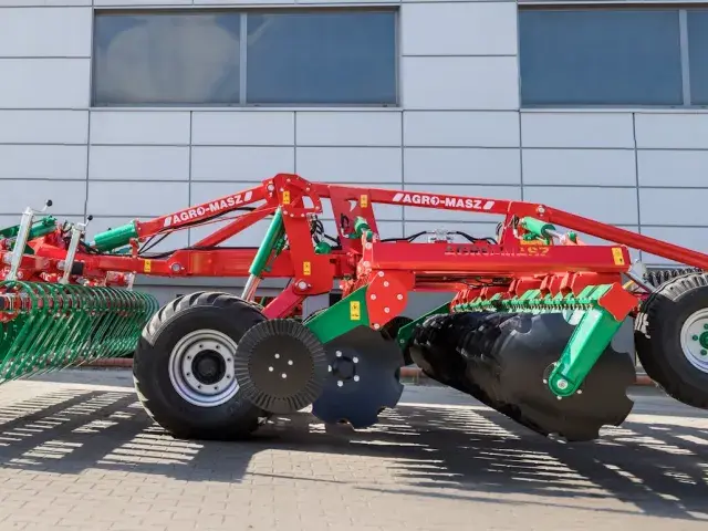 Борона дисковая полунавесная тяжелая AgroMASZ BTCH 