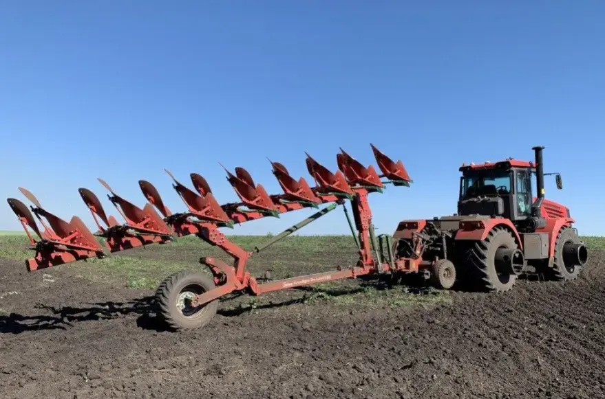 Оборотный плуг ArcoAgro 180 On-Land