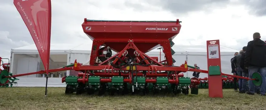 Сеялка зерновая пневматическая AgroMASZ AQUILA 