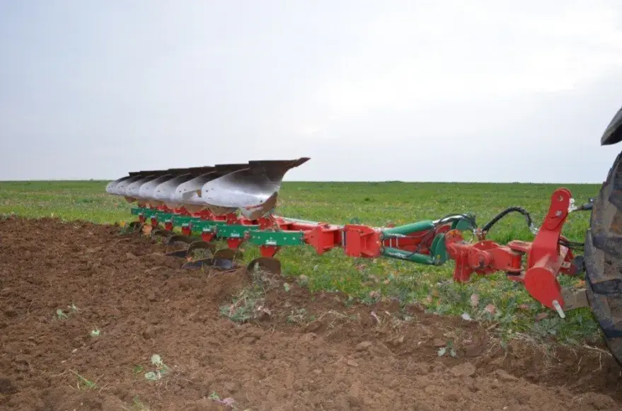 Оборотный плуг ArcoAgro 180 Spring