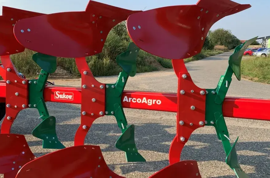 Оборотный плуг ArcoAgro 180