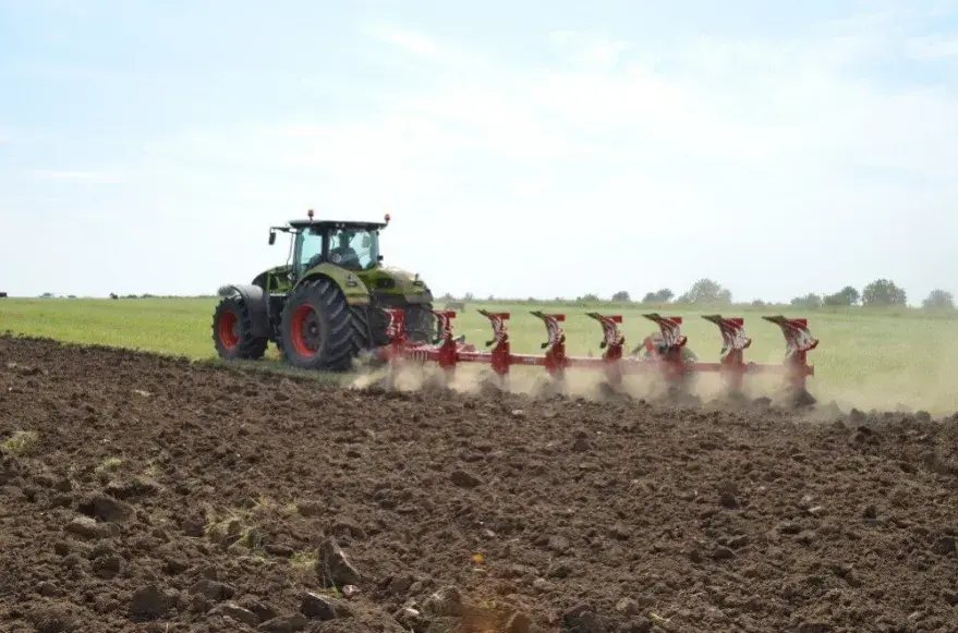 Оборотный плуг ArcoAgro 180 On-Land