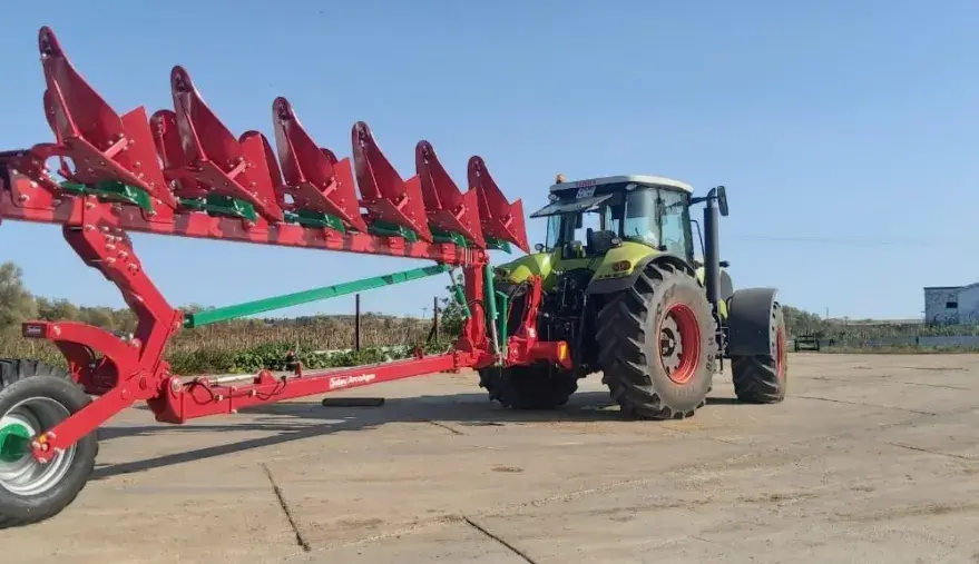 Оборотный плуг ArcoAgro 180