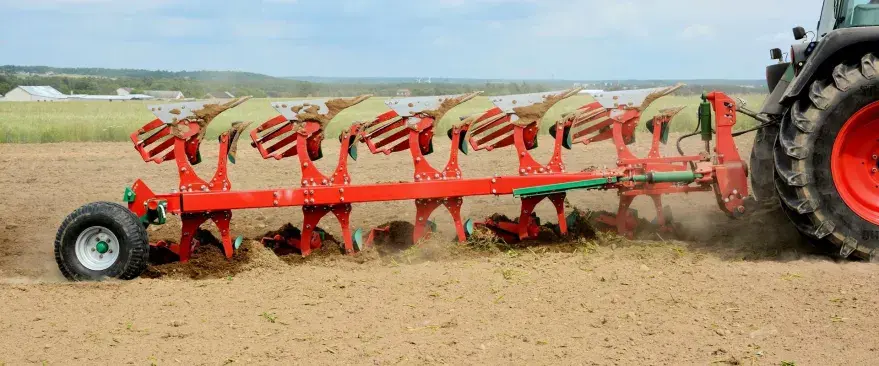 Плуг оборотный с полуавтоматической защитой AgroMASZ POP 
