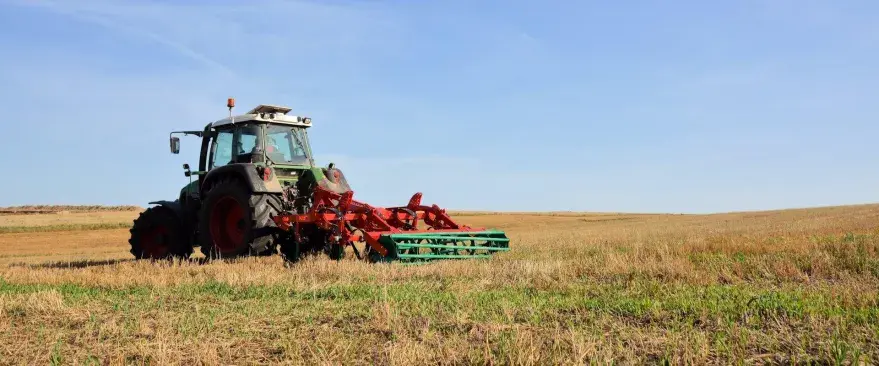 Культиватор универсальный с рессорной защитой AgroMASZ APR 